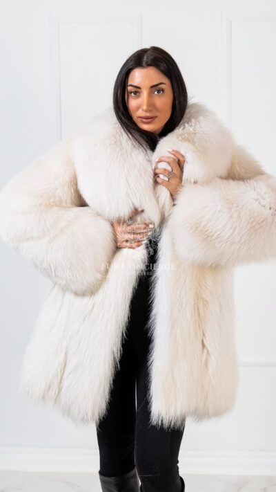 Arya | Luxury Scandinavian Artic Beige Finn Raccoon Fur Jacket With Huge Lavish Collar