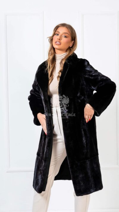 Araminta | Luxury American Mink Blackglama Fur Coat With Collar