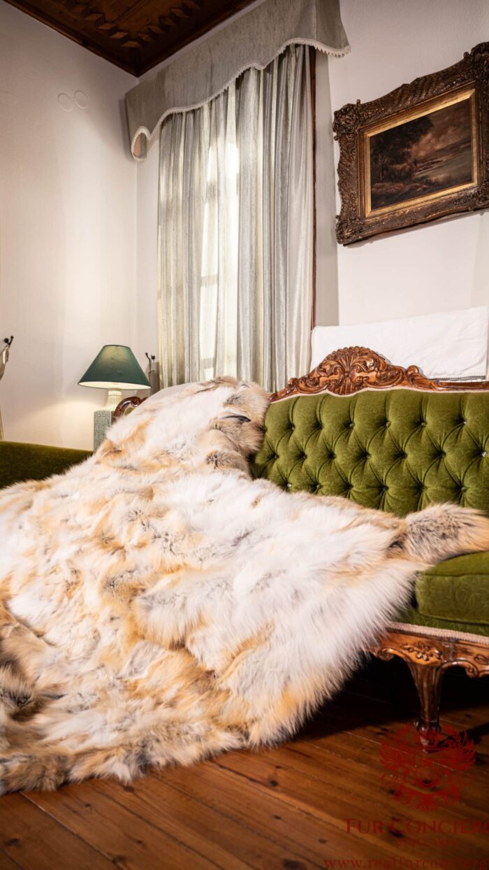 Firenze | Real Luxurious Norwegian Saga Golden Island Fox Fur Throw – Bed Runner