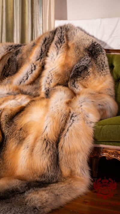 Naples | Real Luxurious Finnish Golden Island Saga Fox Fur Blanket –Throw