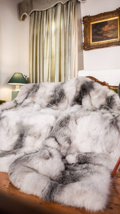 Palermo | Real Luxurious Norwegian Saga Shadow Blue  Frost Fox Fur Blanket–Throw