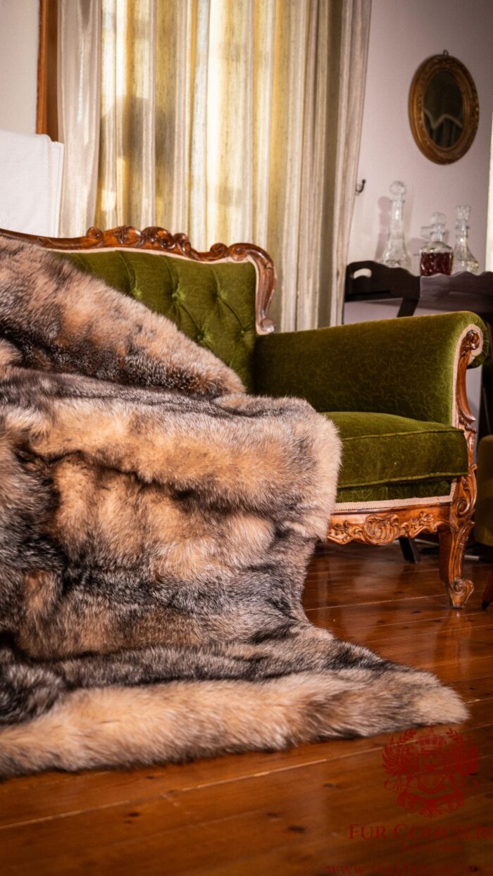 Torino | Real Luxurious Finnish Saga Crystal Fox Fur Throw – Blanket