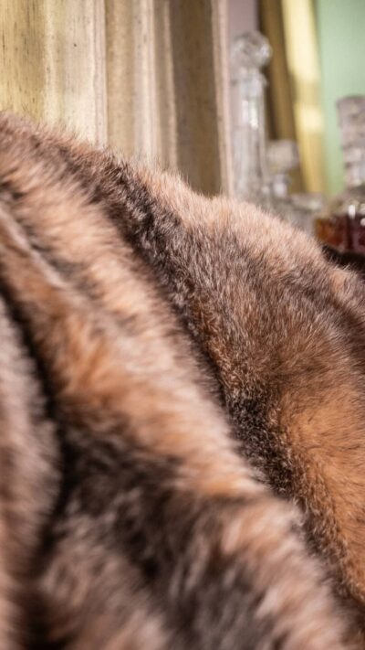 Torino | Real Luxurious Finnish Saga Crystal Fox Fur Throw – Blanket