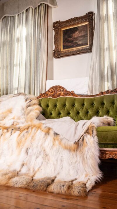 Firenze | Real Luxurious Norwegian Saga Golden Island Fox Fur Throw – Bed Runner