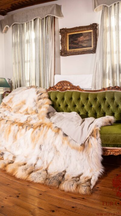 Firenze | Real Luxurious Norwegian Saga Golden Island Fox Fur Throw – Bed Runner