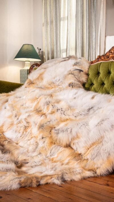 Firenze | Real Luxurious Norwegian Saga Golden Island Fox Fur Throw – Bed Runner